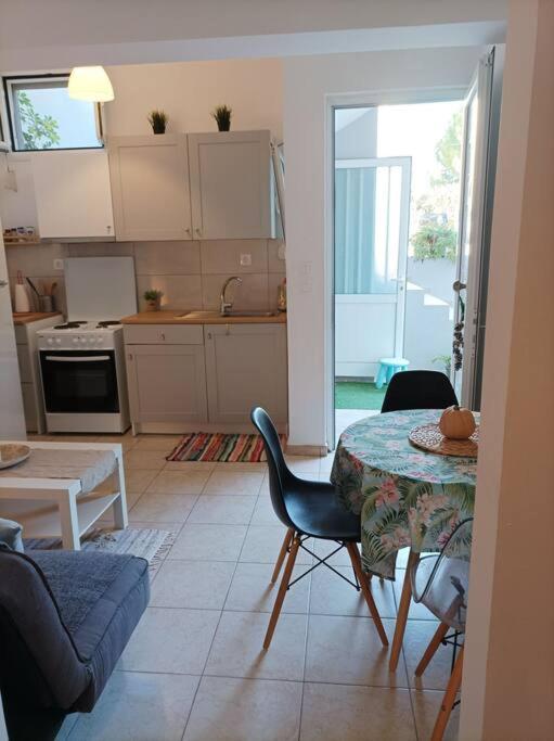Comfy Cozy Iksia Apartment Ixia  Luaran gambar